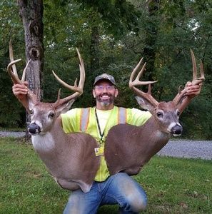 Meet your Posher, Wayne